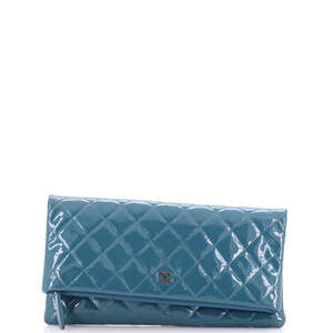 Chanel Beauty Cc Clutch Quilted Patent #226990C10B